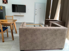 American Mall apartment, Osu